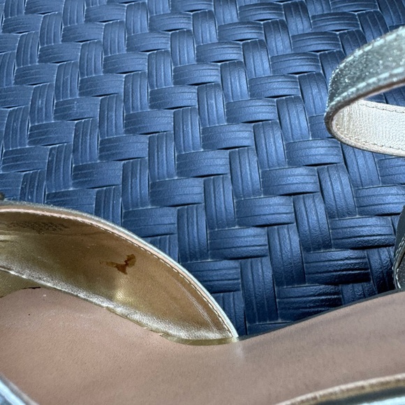 Tommy Hilfiger Gold WedgeHeels size 8.5 - Picture 8 of 9